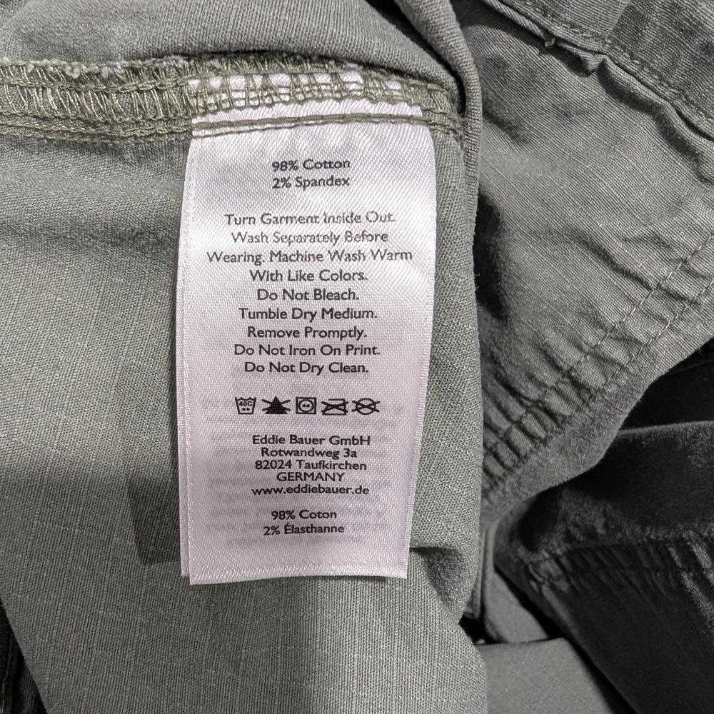 Eddie Bauer Medium Green Sage Ripstop Casual Shorts in Size 14 - Picture 11 of 12